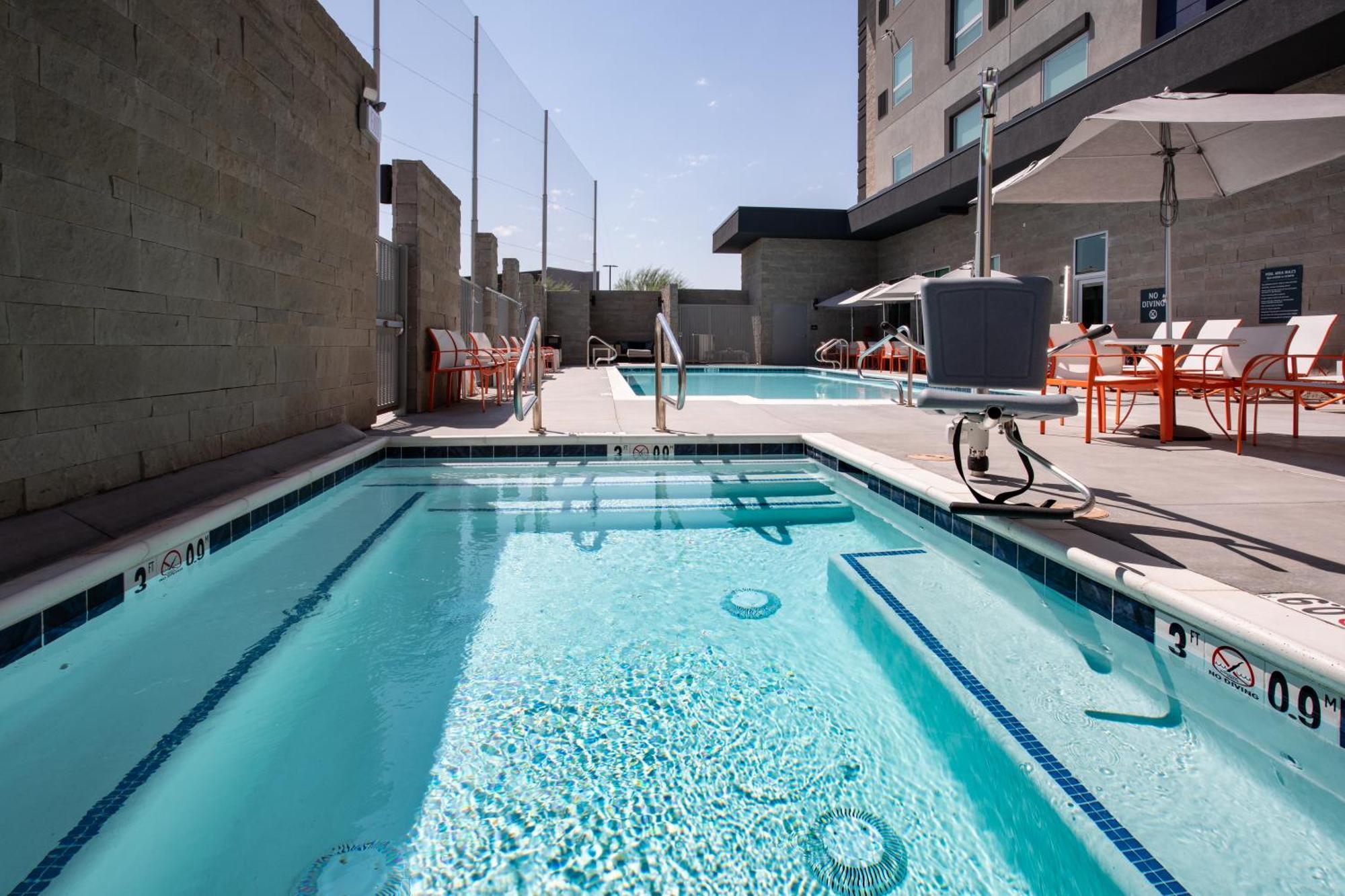 Holiday Inn Glendale - Stadium & Ent Dist By Ihg Kültér fotó